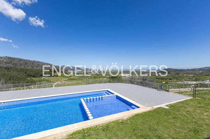 Foto 865d06db-d013-45bb-a276-a359440298f9. Pis amb calefacció aparcament piscina a Ador