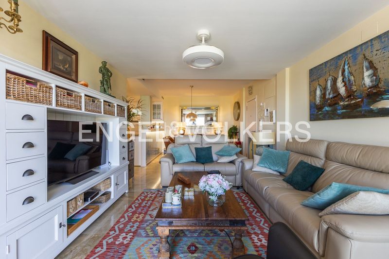 Foto b4e31b0a-1248-485f-9e70-f518e4041c87. Pis amb calefacció aparcament piscina a Ador