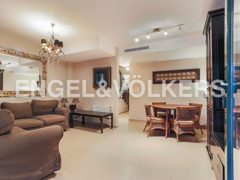 Foto 74105cd0-f6b1-4ed6-bafc-dfb6a8a4b1cd. Lloguer casa amb calefacció piscina a Torre en Conill-Cumbres de San Antonio Bétera