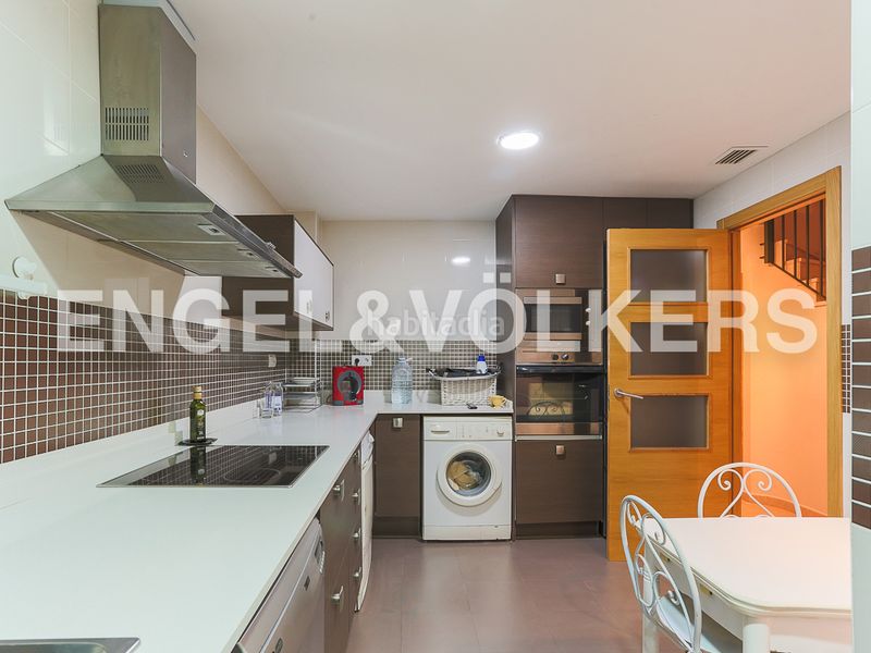 Foto ebd28d9d-8c67-4fbd-a8f3-a594bc4e1e73. Lloguer casa amb calefacció piscina a Torre en Conill-Cumbres de San Antonio Bétera