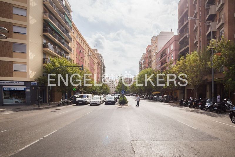 Foto 16bf096f-a194-4369-9ee9-766e2239068b. Piso luminosa vivienda en patraix con dos terrazas en Valencia