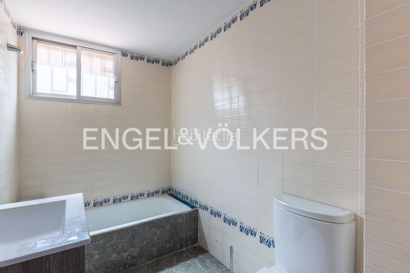 Foto d5ea03cc-e8a0-47db-a5ae-1391ce6b75e5. Piso luminosa vivienda en patraix con dos terrazas en Valencia