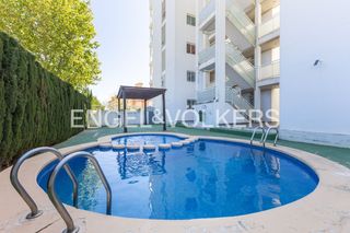 Miete Etagenwohnung in La Pedrera-Vessanes. Luminoso piso con piscina sin amueblar