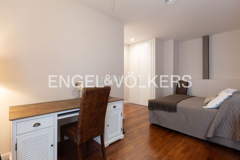 Foto 5d7588a6-7e2c-4b1d-8c2a-6fc9393697e5. Piso en El Mercat Valencia