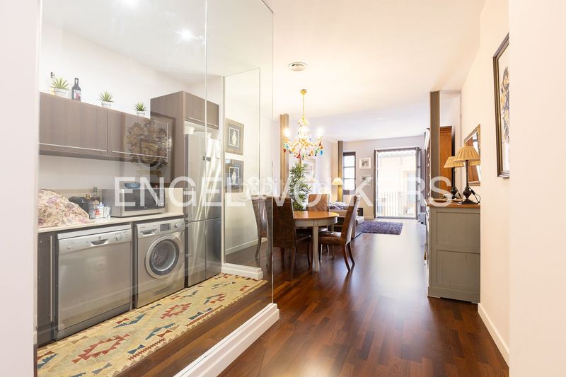 Foto 5e29842a-6a35-4a4e-aed5-e6503ea41d75. Piso en El Mercat Valencia