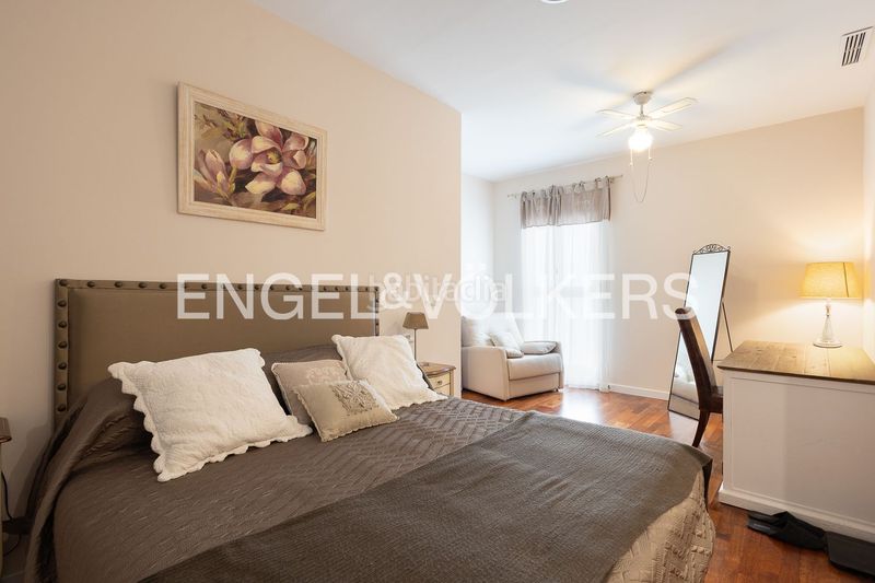 Foto ef1f919e-725d-427a-9300-880094a1e78e. Piso en El Mercat Valencia