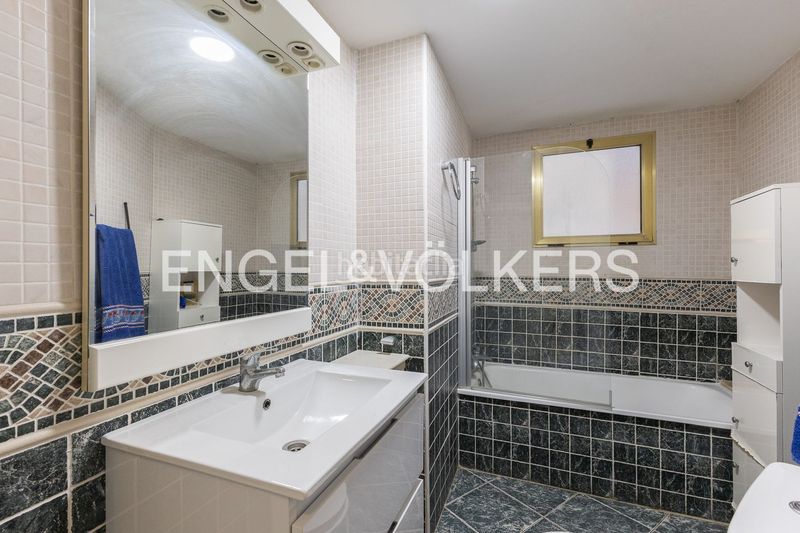 Foto fff53d08-cc44-42c5-8d10-e9ee4310db7b. Pis amb calefacció piscina a El Perelló Sueca