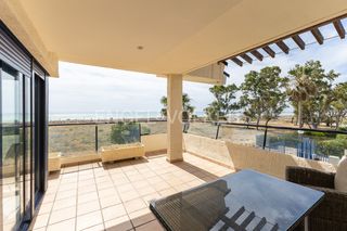 Location Maison  Calle falco. Exclusivo adosado esquinero en 1ª línea de mar en puerto de sagu