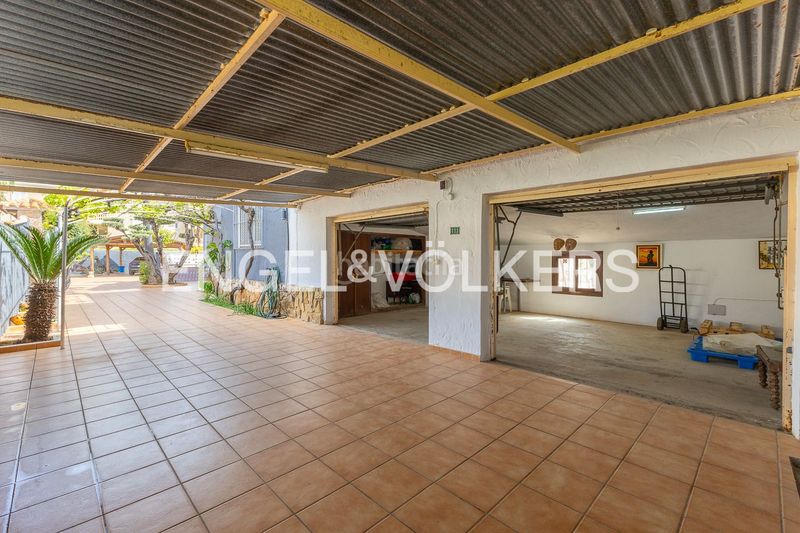 Foto 87d3ac0d-b783-44f5-9ddb-6dd6b7ebf662. Casa amb calefacció aparcament piscina a Les Bovetes - La Felicidad Dénia