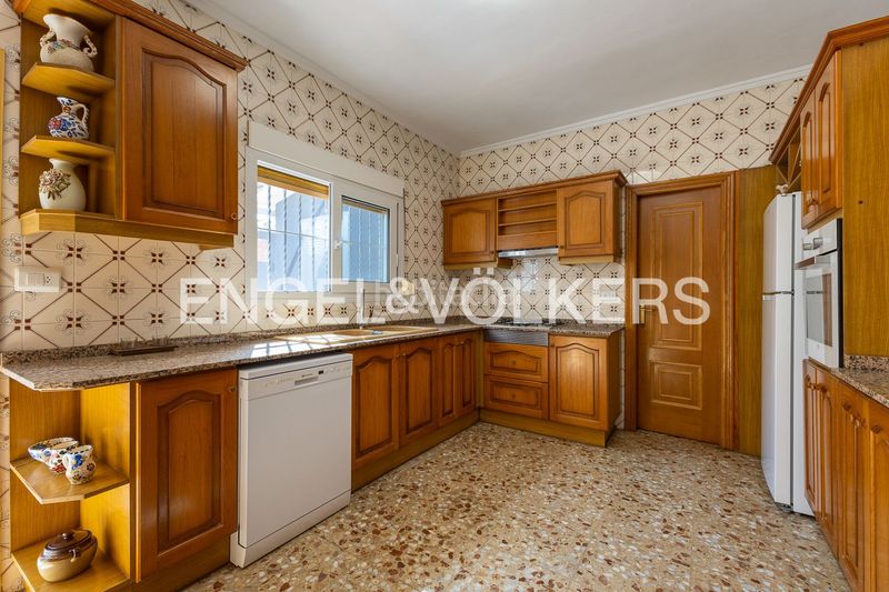 Foto a8b08461-68e3-4b35-9e84-58f6aa8ffee2. Casa amb calefacció aparcament piscina a Les Bovetes - La Felicidad Dénia