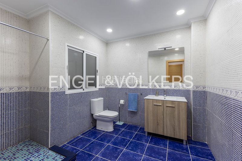 Foto e138185b-3170-41e1-b313-f3ece6023792. Casa amb calefacció aparcament a Núcleo Urbano Pobla de Vallbona (la)