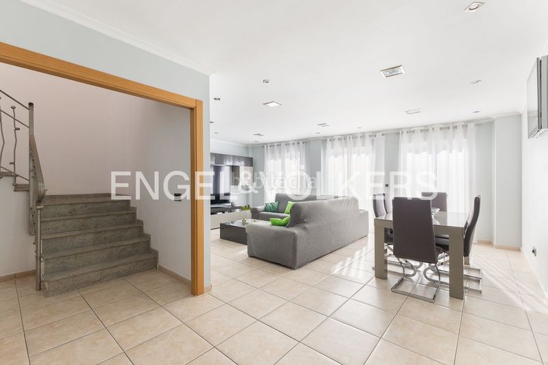 Foto ed15d486-c1d5-4d85-b237-08923a20ecbe. Casa amb calefacció aparcament a Núcleo Urbano Pobla de Vallbona (la)