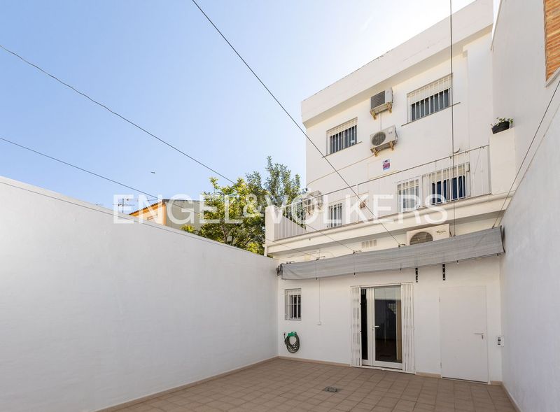 Foto fb1178f8-37f5-429f-ae0d-df723257f9de. Casa amb calefacció aparcament a Núcleo Urbano Pobla de Vallbona (la)