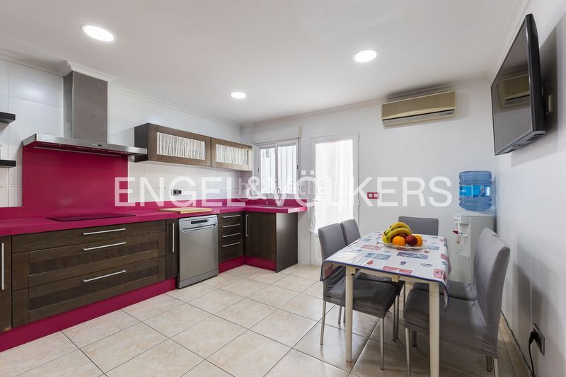 Foto ff3482e4-d88f-45e6-b8f0-10d61ea27f97. Casa amb calefacció aparcament a Núcleo Urbano Pobla de Vallbona (la)
