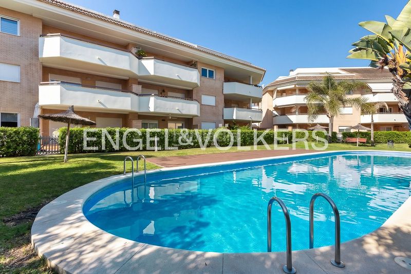Foto c7c64174-6e39-495d-ab7a-dd6e9e5506cb. Àtic amb calefacció aparcament piscina a Montañar-El Arenal Xàbia