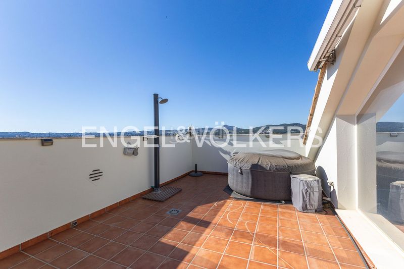 Foto e839c33b-d155-4107-b948-6a5a9e55497f. Àtic amb calefacció aparcament piscina a Montañar-El Arenal Xàbia