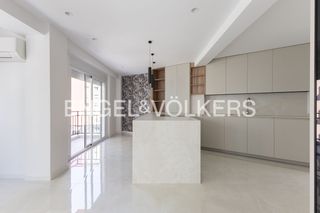 Pis a En Corts - Doctor Waksman