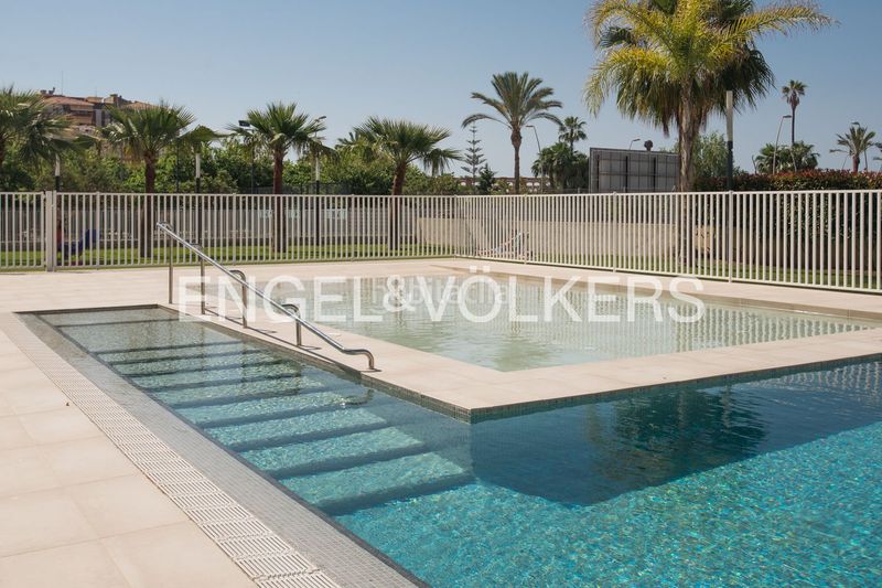 Foto 165b7396-e6e9-4ea5-97d1-9782654b23d9. Pis amb calefacció piscina a Casco Urbano Vinaròs