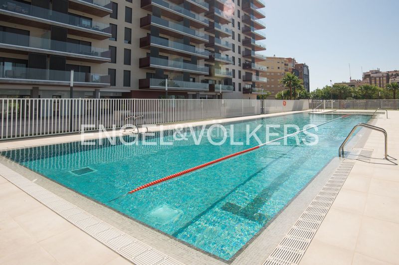 Foto 3a9917dc-f860-4331-afc9-1aa1de3fe457. Pis amb calefacció piscina a Casco Urbano Vinaròs