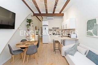 Flat in Carrer de la Reina