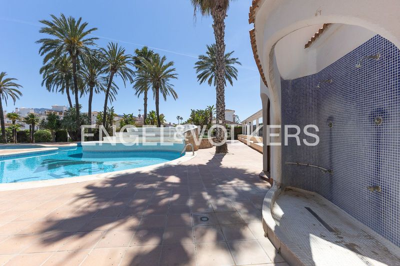 Foto 397bc1e1-a400-4b10-ba3f-e90d3ccbb0fb. Àtic amb calefacció piscina a Les Bassetes - El Marjal Dénia