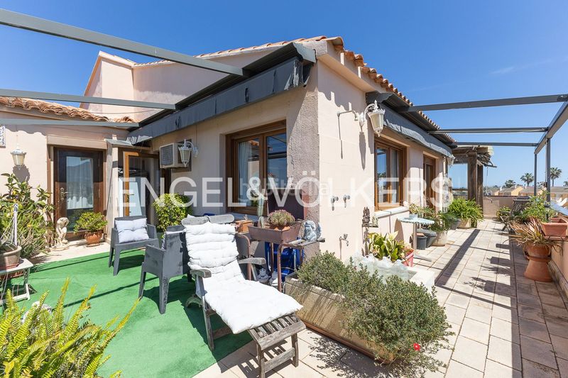 Foto 544a5a57-2485-4ffd-8101-13742a39d878. Àtic amb calefacció piscina a Les Bassetes - El Marjal Dénia