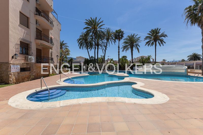 Foto c0168215-53f0-4902-b019-4cea63775a12. Àtic amb calefacció piscina a Les Bassetes - El Marjal Dénia