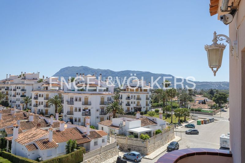 Foto cbd2055b-cd0f-447d-9ba9-3b04bd32f4bd. Àtic amb calefacció piscina a Les Bassetes - El Marjal Dénia