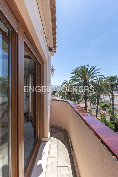 Foto f6dbd1d3-f445-4c43-b37a-130255a15128. Àtic amb calefacció piscina a Les Bassetes - El Marjal Dénia