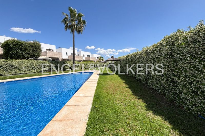 Foto b04c55fa-5c2f-46b6-a62d-6e42f90af19e. Lloguer casa amb calefacció aparcament piscina a Bétera