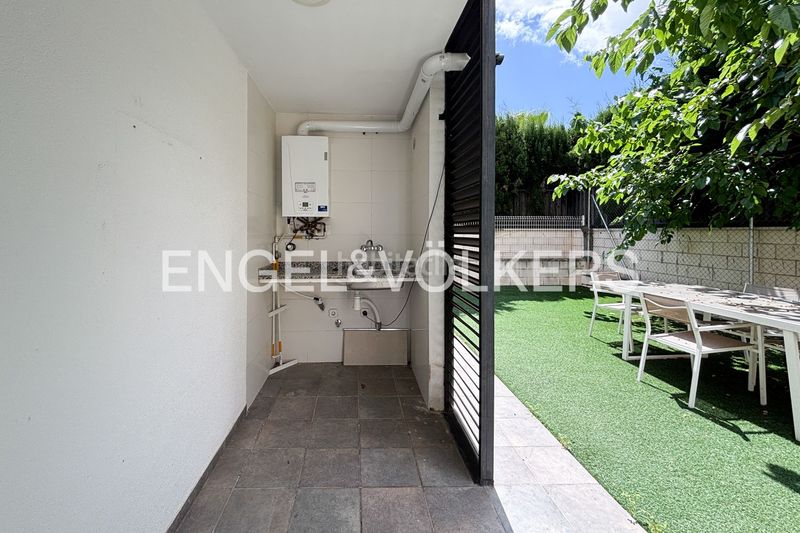 Foto cd8a5ec2-38fb-4640-8cf0-18e68e31607d. Lloguer casa amb calefacció aparcament piscina a Bétera