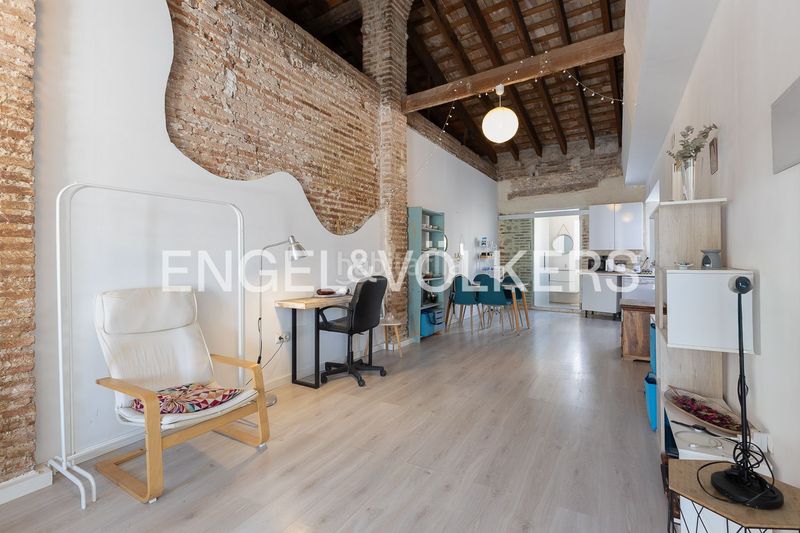 Foto 4a1a03a6-5649-43e5-bc29-69ad5c29cbf9. Pis amb calefacció a El Botànic Valencia