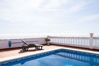 Casa a Alcossebre. Villa exclusiva en alcossebre 3.000m de parcela y vistas al mar