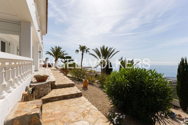 Foto 505b660b-9bdb-4297-aa55-38b8a6333030. Casa amb calefacció aparcament piscina a Alcossebre