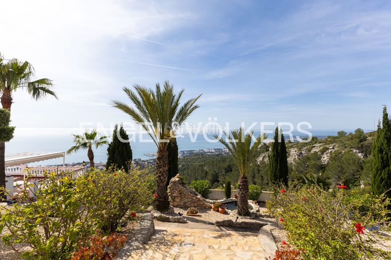 Foto 520146f4-f5e1-430e-b318-3d84ba2f47d3. Casa amb calefacció aparcament piscina a Alcossebre