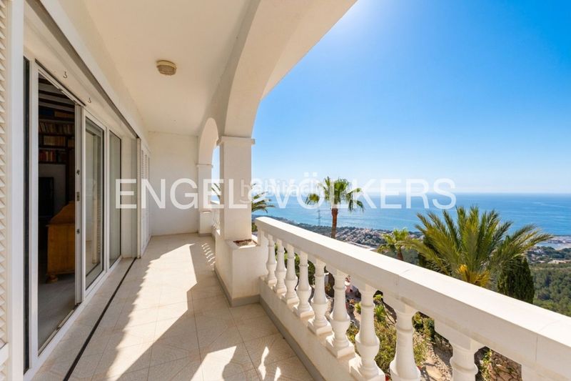 Foto 5cbf696b-0646-4826-99fe-7e27b4f9c1e2. Casa amb calefacció aparcament piscina a Alcossebre