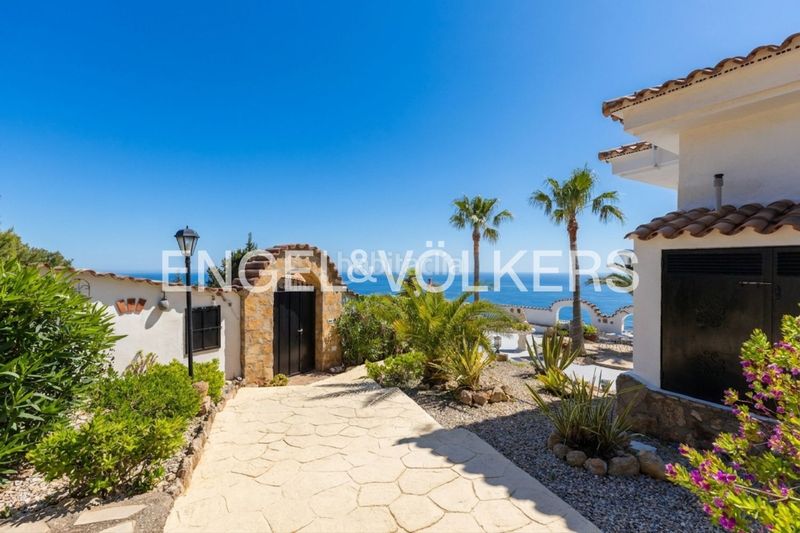 Foto a1ff1862-2627-4ec9-b989-28ea052ce9d7. Casa amb calefacció aparcament piscina a Alcossebre