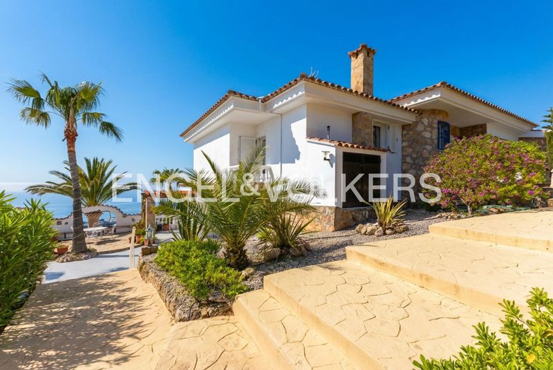 Foto ac016caa-665f-4541-9d85-ec9b0f5e1d1c. Casa amb calefacció aparcament piscina a Alcossebre