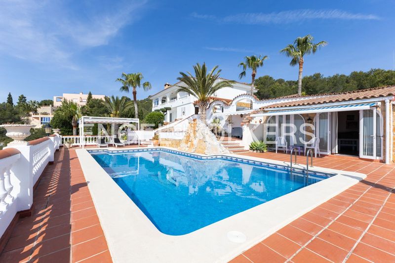Foto b55a7283-a2f8-41f1-b591-acc16ce22213. Casa amb calefacció aparcament piscina a Alcossebre