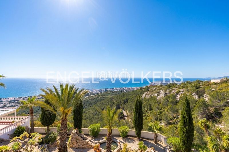 Foto c05edb8e-28ac-4bbd-a5f4-32841afd4c50. Casa amb calefacció aparcament piscina a Alcossebre
