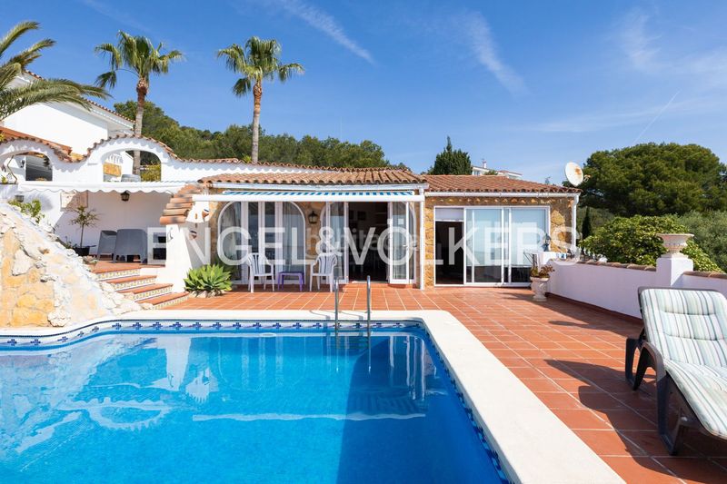 Foto c412b853-8bfb-4192-a91a-d2875f0a2de7. Casa amb calefacció aparcament piscina a Alcossebre