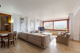 Miete Haus in El Paraíso-Los Almendros. Magnífica casa en urbanización monte alcedo