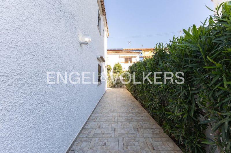 Foto 47aebee0-de67-4db4-a2ac-49d3d1d0fcb3. Casa amb calefacció a Bega de Mar Sueca