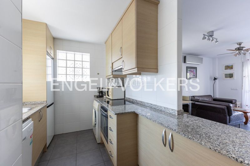 Foto f6dda13d-3b55-4400-850c-87db32914736. Pis amb calefacció aparcament piscina a Alcossebre