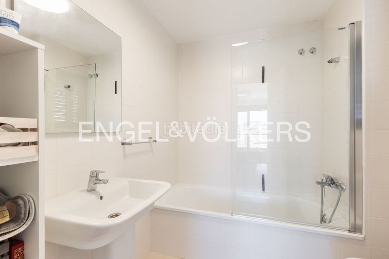 Foto 0ab091ef-82f7-4f58-a2f2-a17dfcbdfb39. Casa amb calefacció aparcament piscina a El Faro Cullera