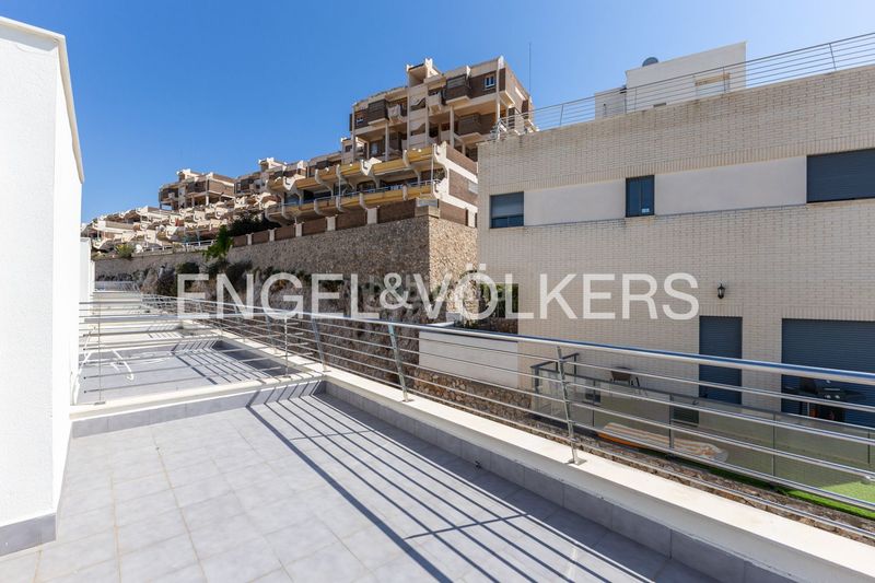 Foto 0e74a149-c7f5-4aab-ba64-cf216a93b1ff. Casa amb calefacció aparcament piscina a El Faro Cullera