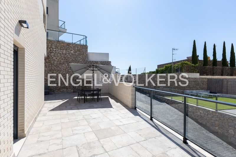 Foto 1748c505-28f3-400a-84e4-f1531de6483b. Casa amb calefacció aparcament piscina a El Faro Cullera