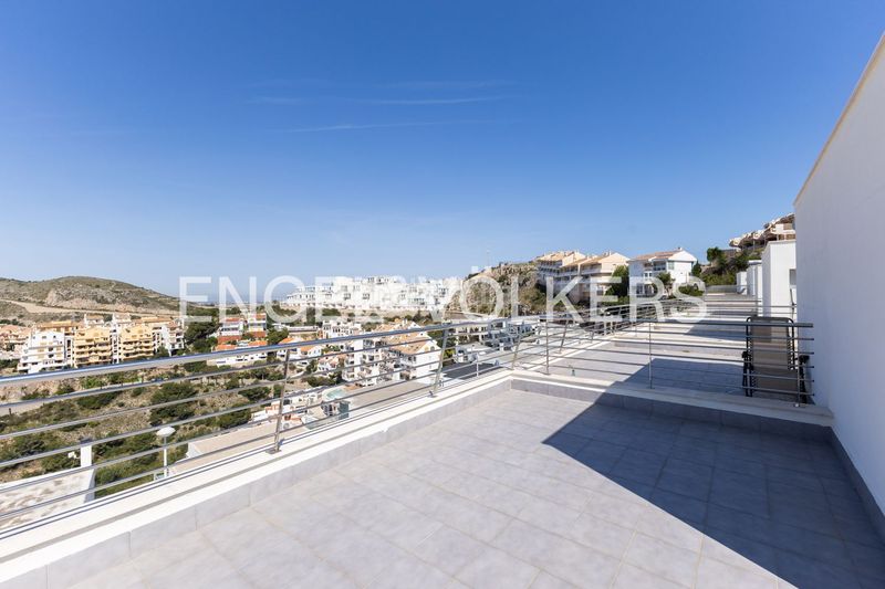 Foto 749950e7-6d75-4540-929e-c8f49a776673. Casa amb calefacció aparcament piscina a El Faro Cullera