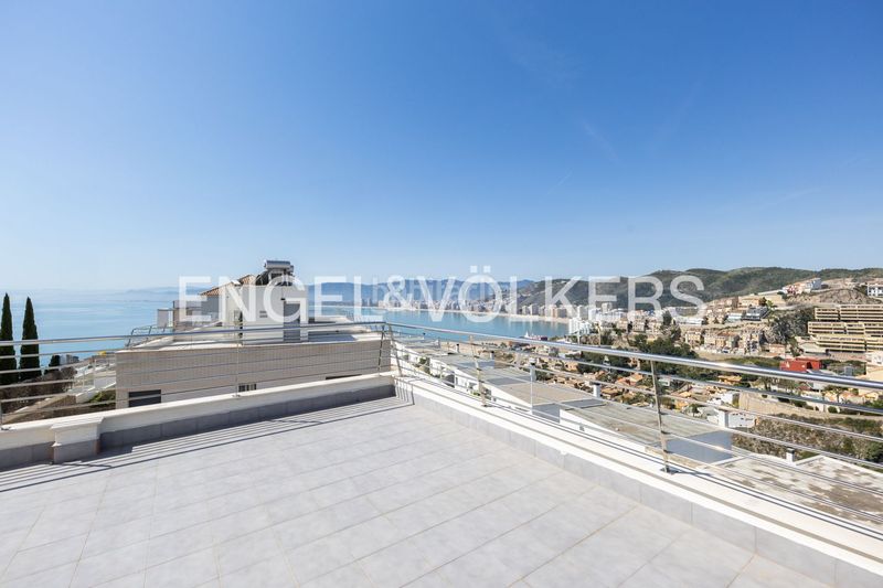 Foto b3e2e8c8-c3f9-4423-92e8-a0d662fd7c6e. Casa amb calefacció aparcament piscina a El Faro Cullera