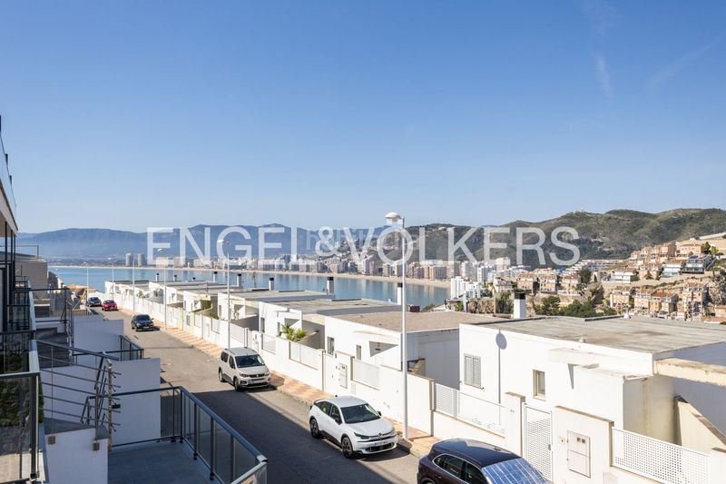 Foto fa8a78fe-c43c-4dc6-a787-06ffad9cb444. Casa amb calefacció aparcament piscina a El Faro Cullera